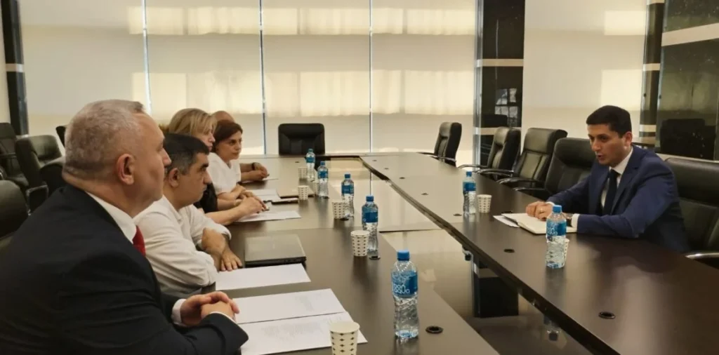 AMQF İdarə Heyətinin üzvləri PA nümayəndəsi ilə görüşüb